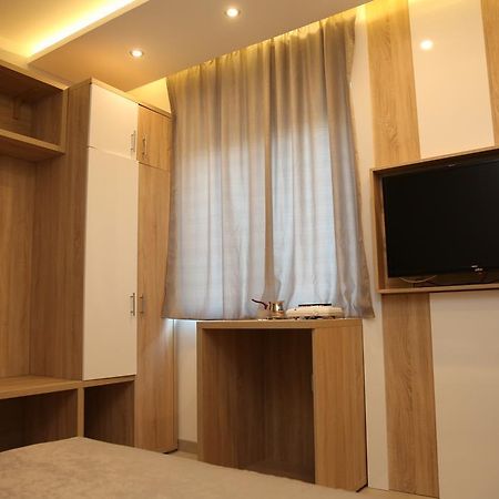 Gold Crown Apartments Jagodina Exteriör bild